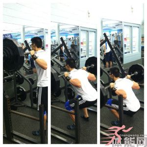 杠铃深蹲的技术要点-第4张图片-体能网