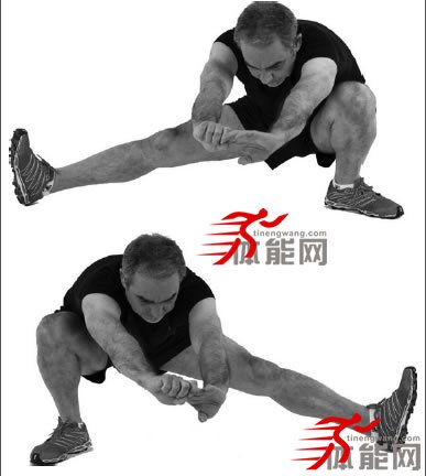 31个准备活动时的拉伸动作