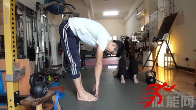 如何判断身体具不具备硬拉的条件?-第1张图片-体能网